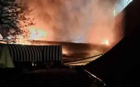 Major Blaze Engulfs Office on Busy High Street: 80 Firefighters Respond