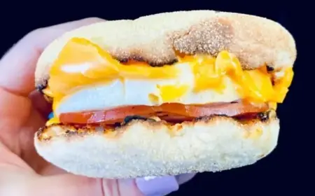 Discover Why McDonald’s Breakfast Sandwiches Delight Taste Buds (Video)