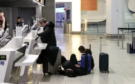 Snowstorm Forces Cancellation of Thousands of Flights on Monday