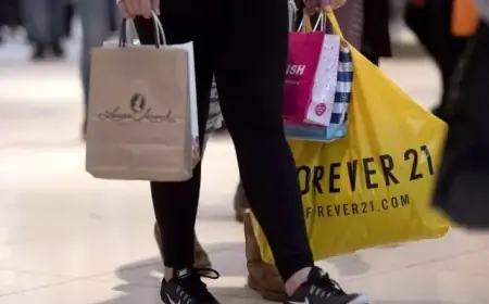 CIBC Warns of Growing Concern Over K-Shaped Spending in Canada and U.S.