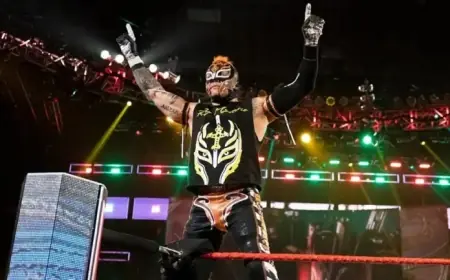 Rey Mysterio Suffers Injury During WWE Raw Bout