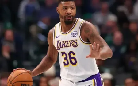 Marcus Smart Dislocates Finger, Repositions It During Fourth Quarter Against Mavs