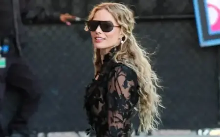 Margot Robbie Stuns in Black Lace at ‘Wuthering Heights’ Promo Event