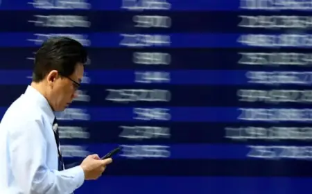 Asian Stocks Surge to Record High on Strong Earnings Amid Korea Tariff Concerns