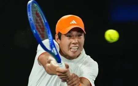 Vietnamese-Born Tennis Player Exits Australian Open in Quarterfinals