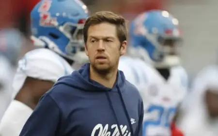 Charlie Weis Jr. Stays at LSU Following Discussions with Eagles