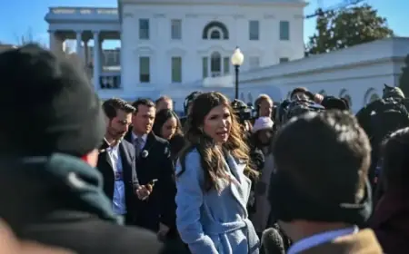 Trump Holds 2-Hour Meeting with Noem Following Minneapolis Shooting Backlash