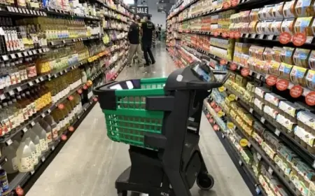 Amazon Shuts Down Fresh and Go Locations