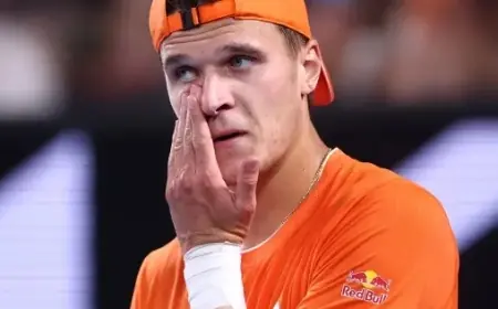 Mensik Withdrawal Advances Djokovic to 2026 Australian Open Quarterfinals