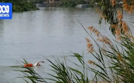 SA Premier Supports Boys as Riverland Town Surpasses 49°C Heat Barrier