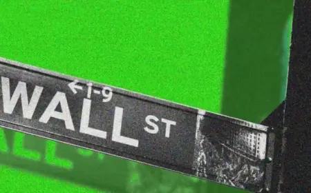 Dow Declines 400 Points; Nasdaq Rises Ahead of Big Tech Earnings, S&P Hits Record