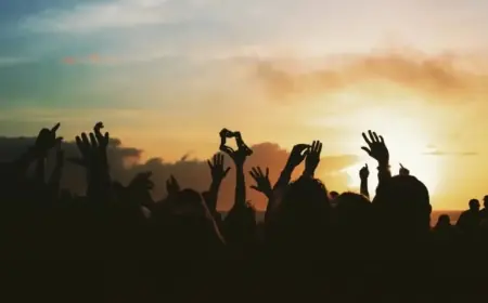 Christian Music’s Mainstream Rise: Navigating the Risks of Redefinition