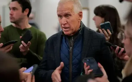 Tillis Urges “Incompetent” Noem to Resign, Breaking GOP Silence