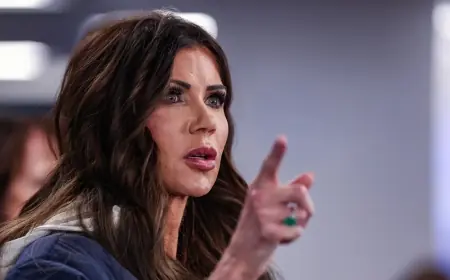 Kristi Noem Faces Bipartisan Pressure After Minneapolis Shootings, With Impeachment Threats and a DHS Strategy Reset