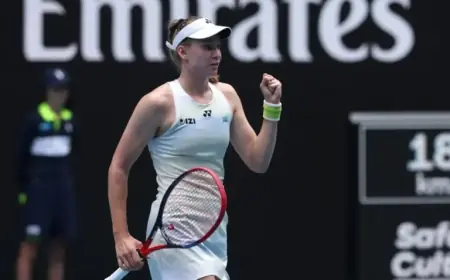 Rybakina Outclasses Swiatek to Reach Australian Open Semifinals