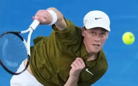 Sinner Dominates to Reach Australian Open Quarterfinals