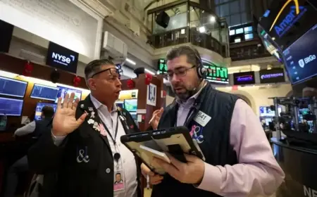 Essential Insights for Canadian Investors Before the Market Opens Today