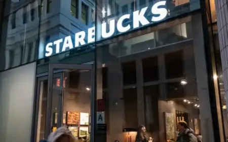 Starbucks Outpaces Turnaround Goals with Strong Sales Rebound