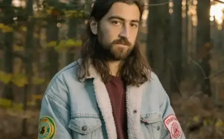 Noah Kahan Teases New Album with Untitled CDs and Vinyl on Website