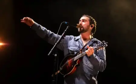 Fans Eagerly Anticipate Viral Singer-Songwriter’s Teased New Music