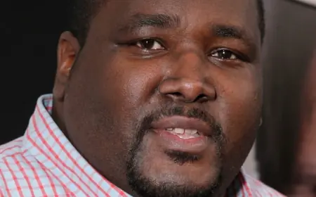 Quinton Aaron Hospitalized and on Life Support After Severe Blood Infection, Family Says