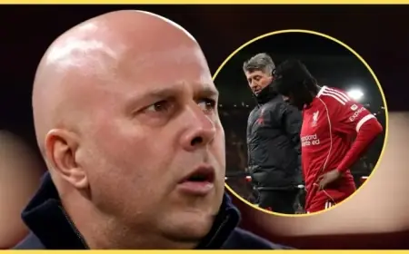 Jeremie Frimpong Withdrawn Early in Qarabag Match Amid Arne Slot’s Injury Crisis