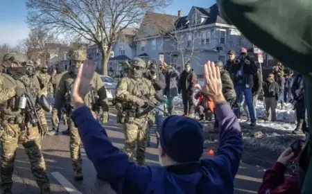 Minneapolis Residents Reveal Experiences of ICE Presence on Streets