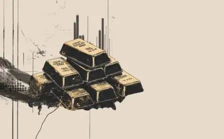 Gold Prices Steady Near Record Highs as Fed Rate Decision Looms