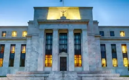 U.S. Federal Reserve Holds Rates Steady, Boosting Oil Prices