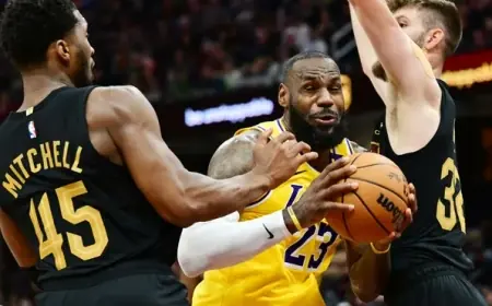 LeBron back in Ohio as lakers vs cavaliers Live swings Cleveland’s way in the third