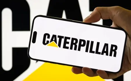 CAT Stock Rises on the Radar as Investors Reprice “Old Economy” Cyclicals