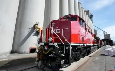 CPKC Boosts Profit and Freight Revenue in 2025 Amid Trade Volatility