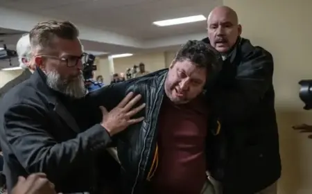 Man Charged with Assault for Squirting Vinegar on Ilhan Omar