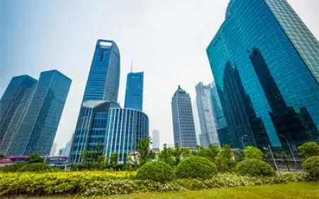 Hang Seng: Fed Likely Holds Rates; Trump’s Policies Boost Gold and Currencies