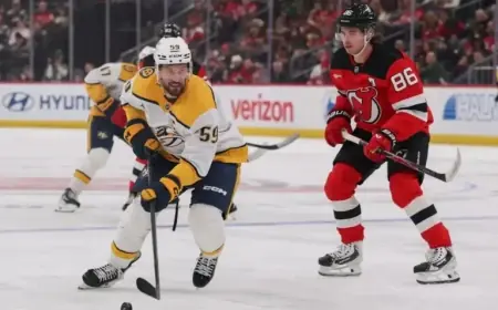 Devils Superstar Suffers Injury, Exits Game Against Predators