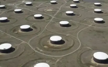 Brent Surpasses $70, Challenging StanChart’s Bearish Oil Glut Outlook