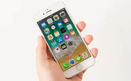 Apple Withdraws Four iPhone Updates Due to Network Issues