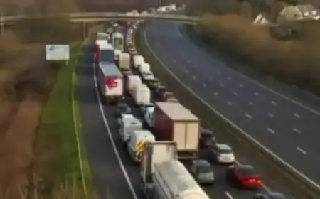 Major Motorway Traffic Chaos Halts Cars in Both Directions