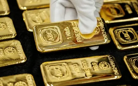 Gold price today january 30 2026 tumbles after Fed chair pick jolts markets