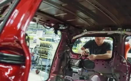 StatCan Reports Potential Q4 Contraction as November Economy Stalls