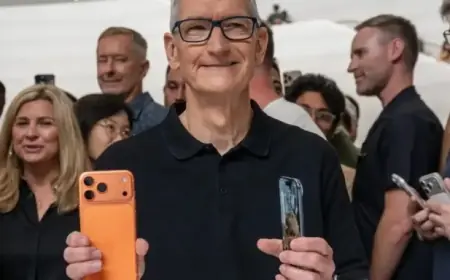 Apple’s Q1 Triumph Highlights Strengths Amid AI Struggles