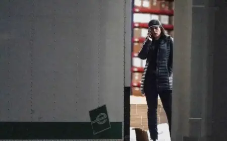 Tulsi Gabbard’s Fulton County FBI Raid Visit Sparks Debate – The Washington Post