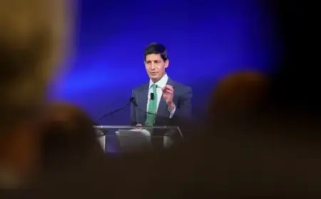 Trump Selects Kevin Warsh as New Federal Reserve Chair