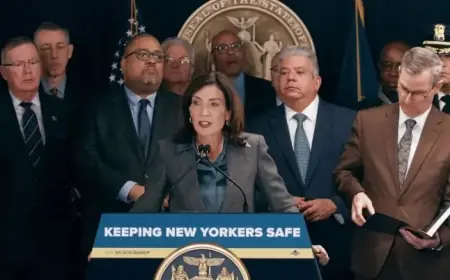 Hochul Moves to Block N.Y. Police from Assisting ICE in Non-Criminal Cases