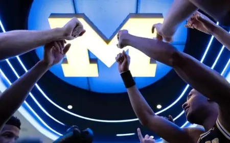 Wolverines and Spartans Clash at Breslin for Big Ten Lead