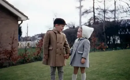 Mark Haddon Confronts Loveless Childhood in New Memoir