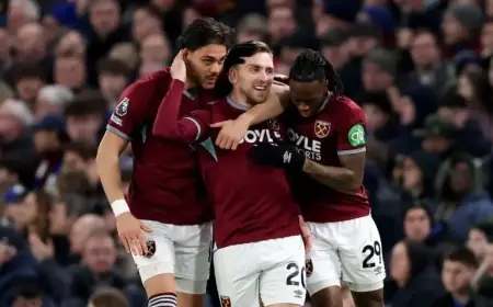 Gary Neville Praises West Ham Star for Dominating Chelsea in First Half
