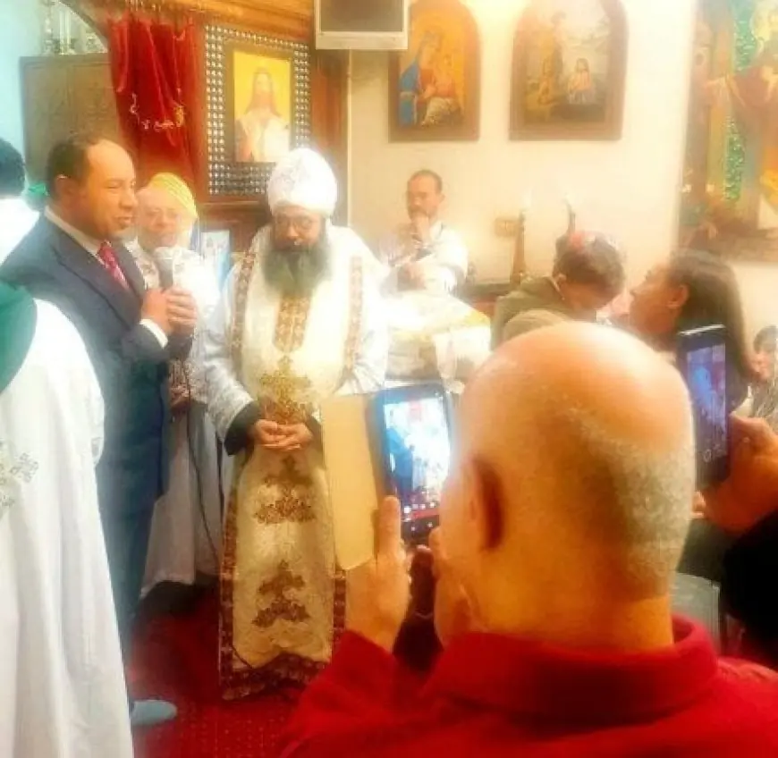 رئيس المؤسسة العلاجية يهنئ الأقباط بعيد الميلاد بزيارة كنيسة المستشفى القبطي بالقاهرة