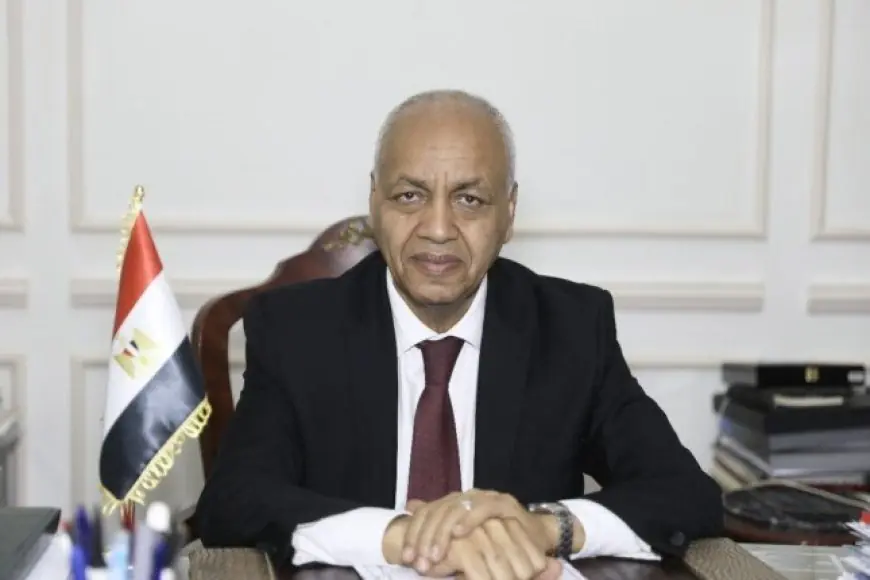 مصطفى بكري يهنئ الأقباط بعيد الميلاد ويستحضر كلمات البابا شنودة في رسالة محبة من مصر وطن يعيش فينا