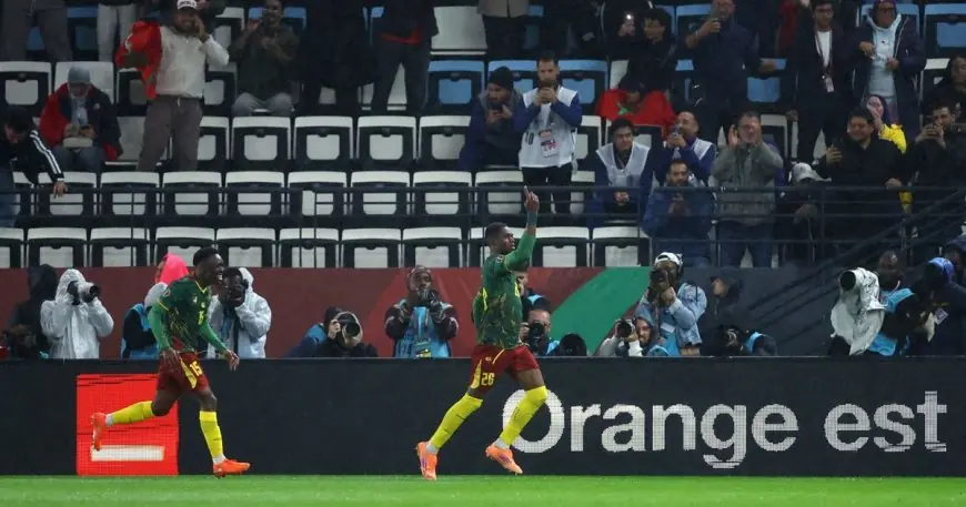 نجم الكاميرون يتحدى جماهير المغرب: جمهور دورتموند يفوقهم عدداً